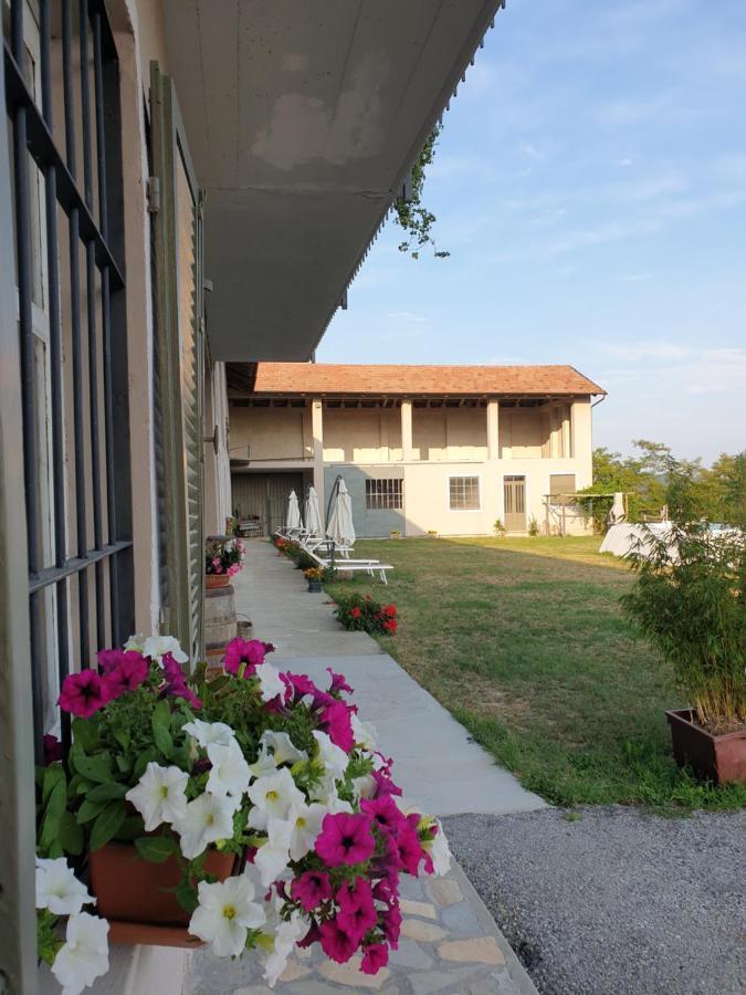 Bed and Breakfast Cascina Brichat Alta Langa Serravalle delle Langhe Zewnętrze zdjęcie